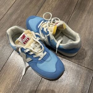 Running shoes